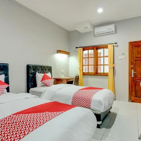 Oyo 90089 Hotel Satria Syariah Denpasar  Ngoại thất bức ảnh