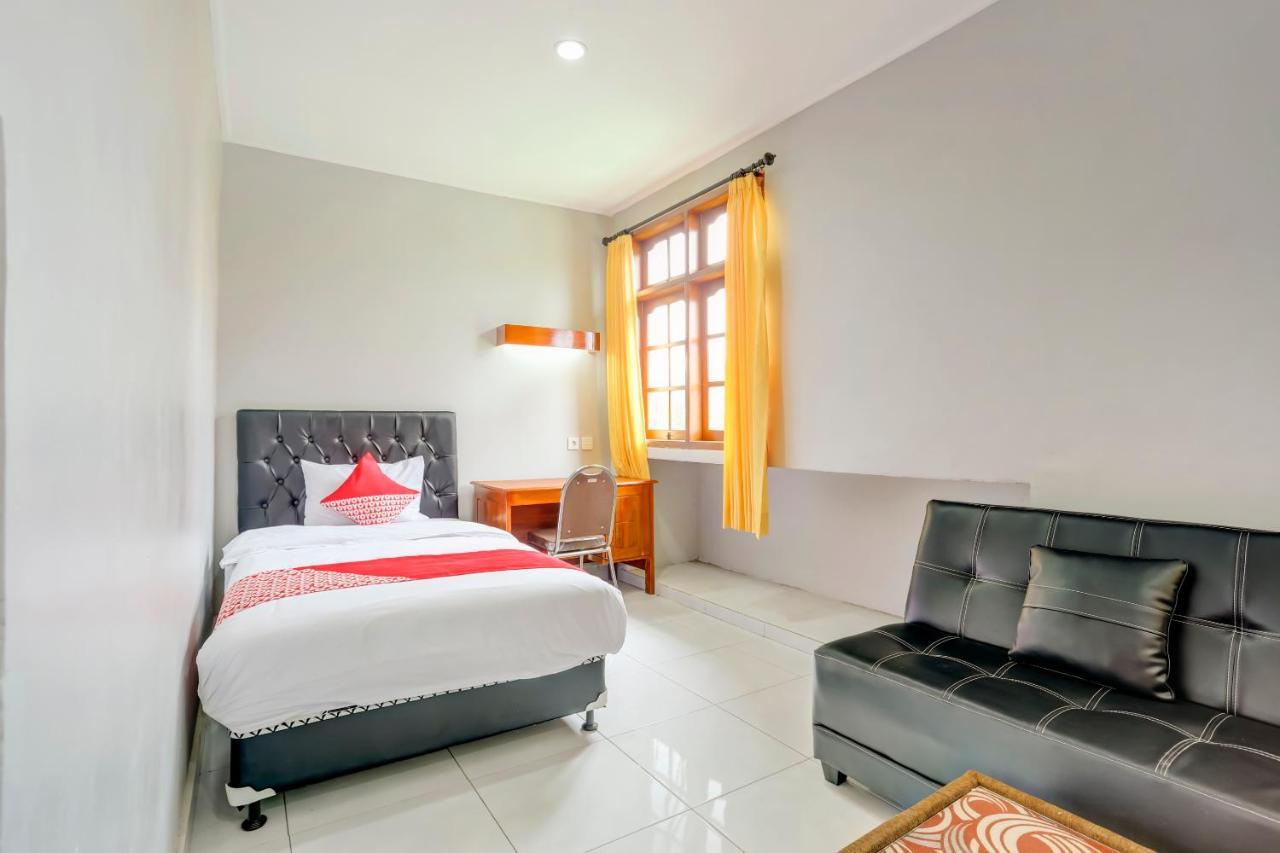 Oyo 90089 Hotel Satria Syariah Denpasar  Ngoại thất bức ảnh