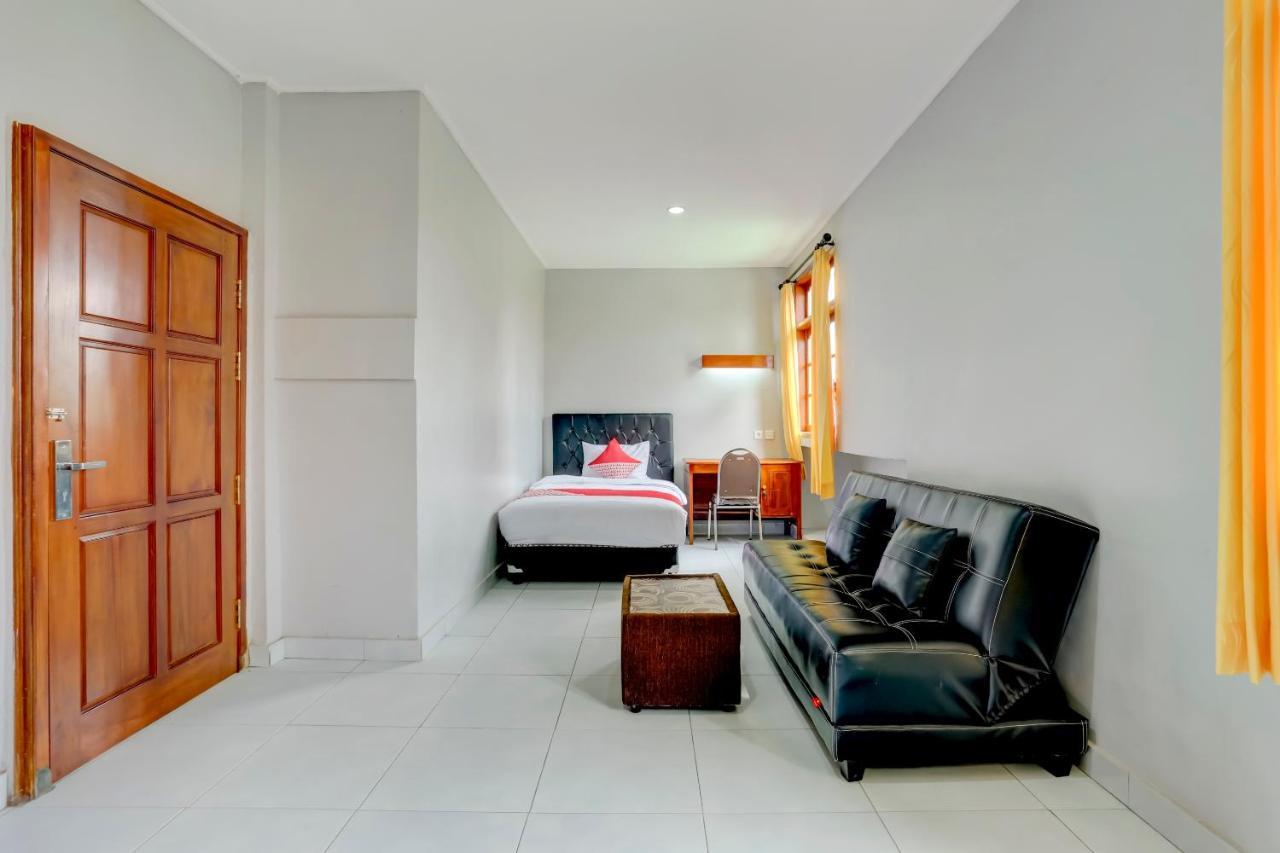 Oyo 90089 Hotel Satria Syariah Denpasar  Ngoại thất bức ảnh